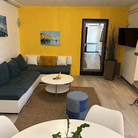 Peaceful Apartment With Patio Rovinj Exteriér fotografie