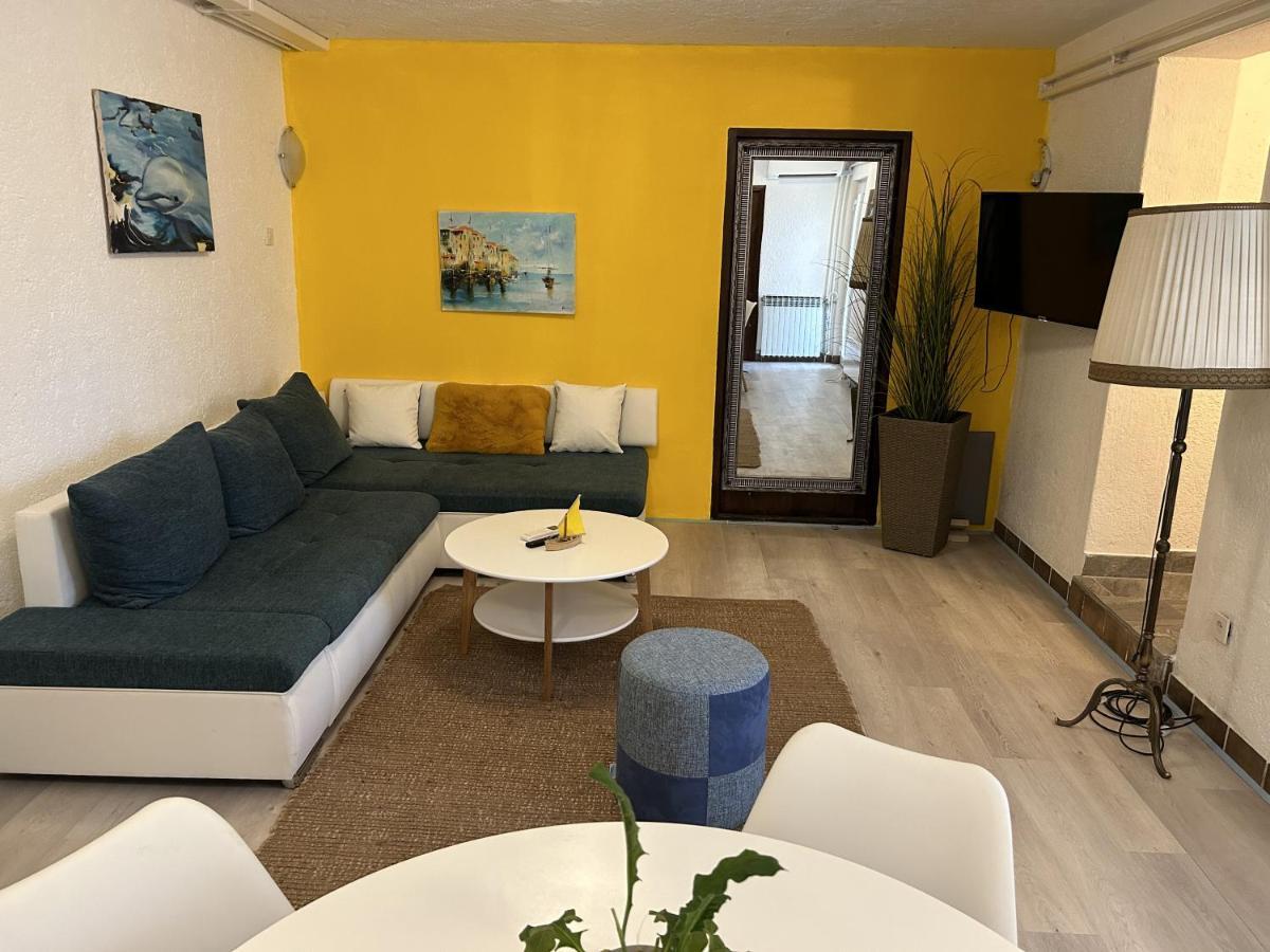 Peaceful Apartment With Patio Rovinj Exteriér fotografie
